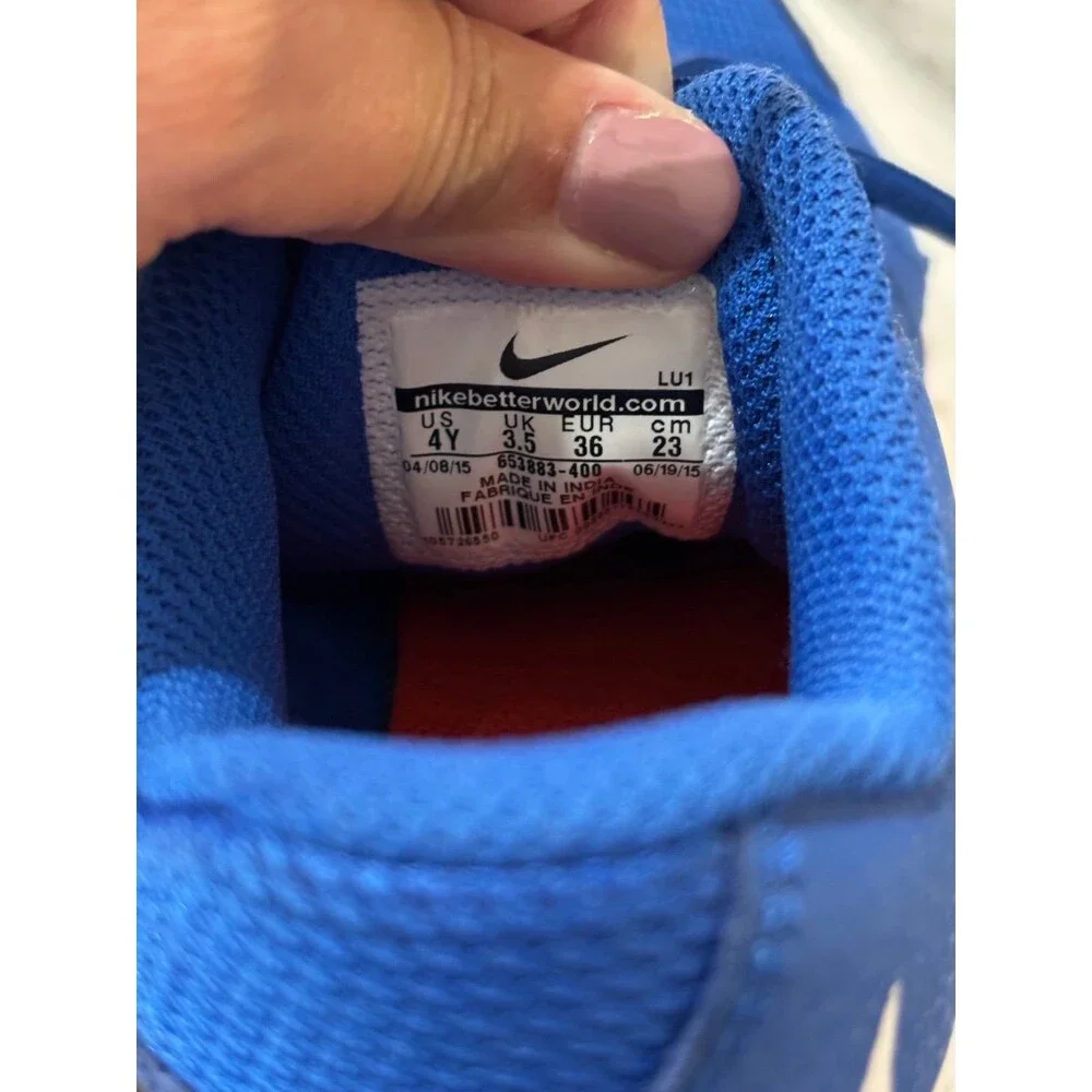 Youth Nike Sneakers, Size 4